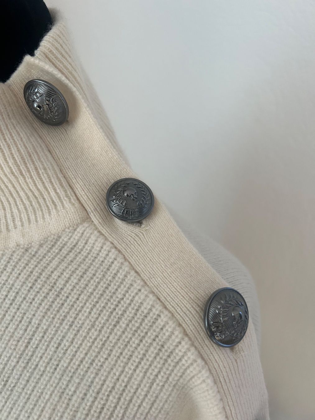 IKKS Pulls & Sweat-shirts: IKKS pull blanc cassé – D'occasion à Val-d'Illiez par Dombou 2