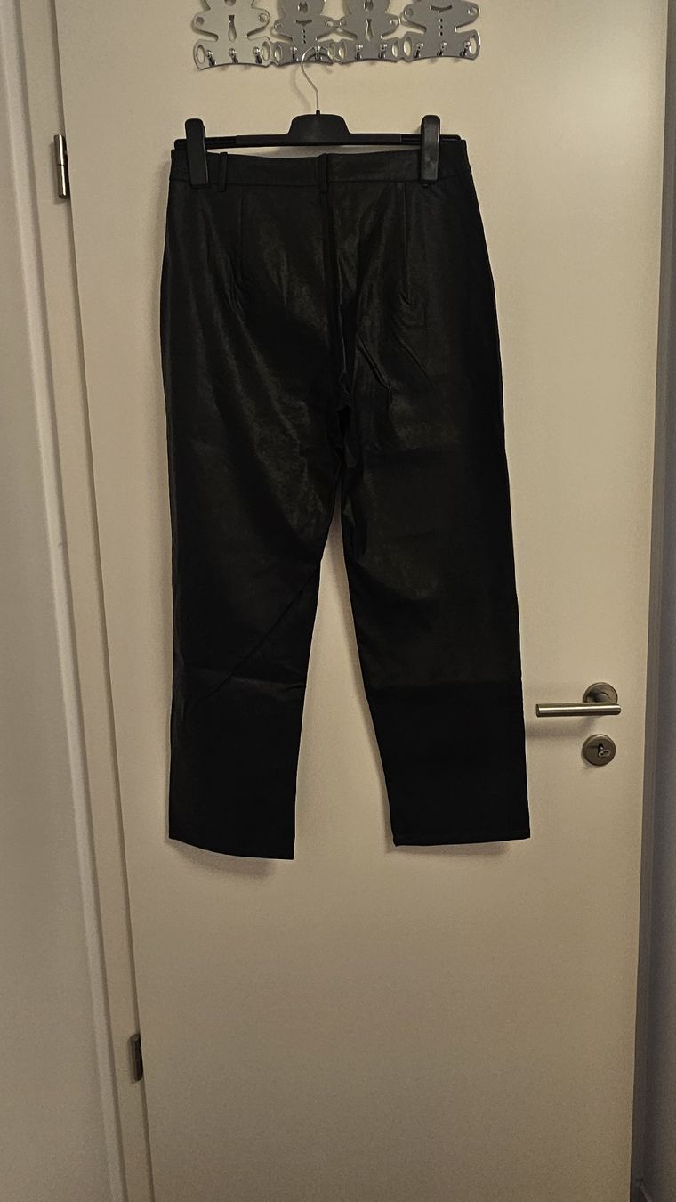 Hosen: Pantalon simili cuir large – Neu und originalverpackt aus Genève von nat_f997 5