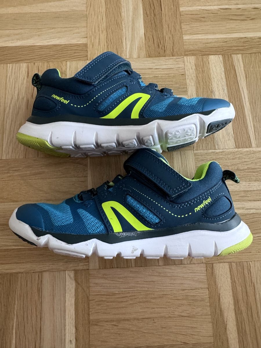 Decathlon Schuhe für Jungen: Hallenschuhe Newfeel Grösse 30 – Gebraucht aus St. Gallen von kara_24 2