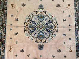 Tapis Marocain pure laine tissé main clair + motifs  UNIQUE