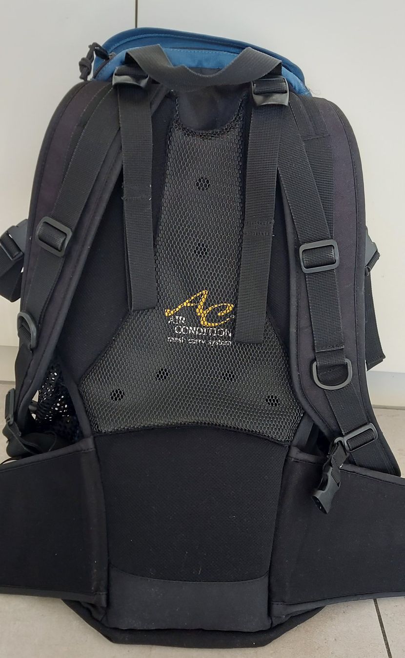 Zaini: Big Bear Trekking Rucksack / Wanderrucksack 30.l – Usato da Rotkreuz venduto da keerthdi 2