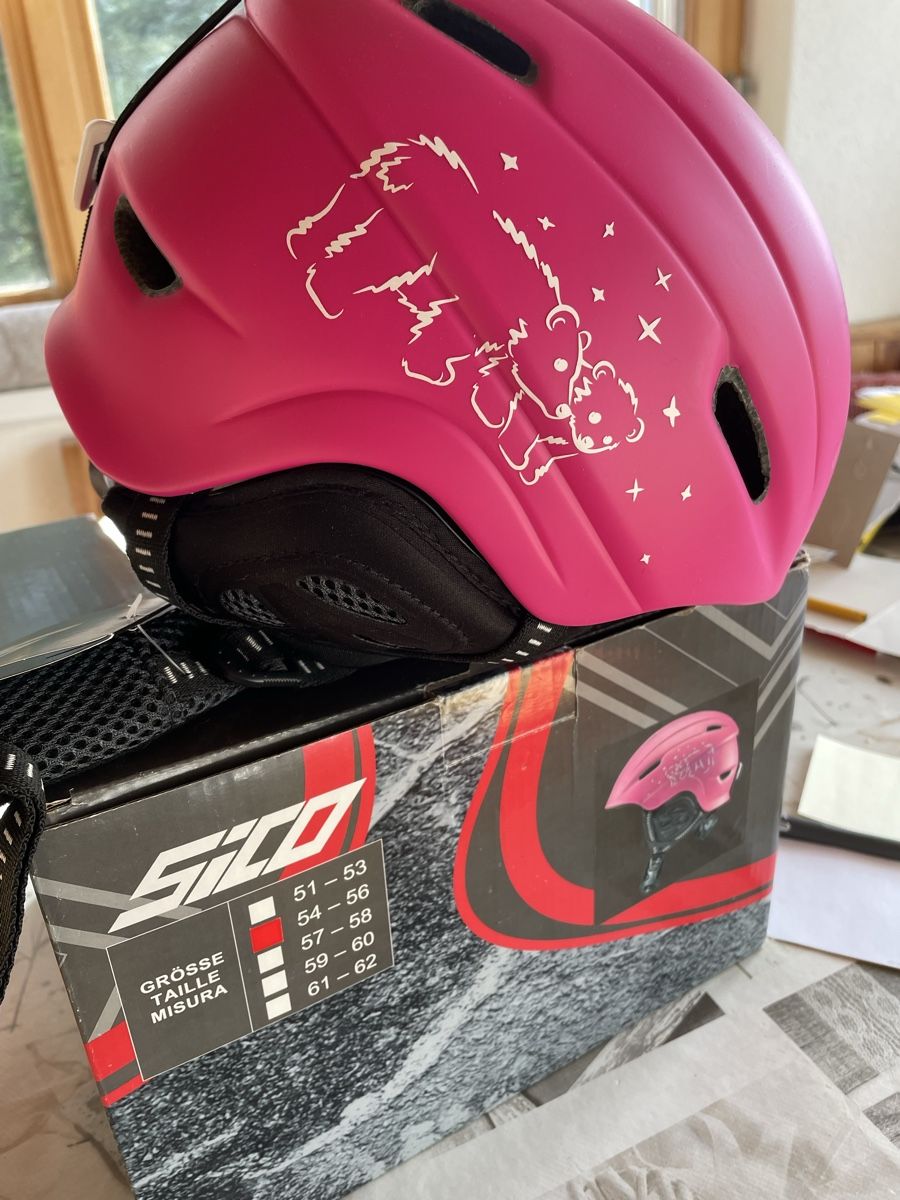 Caschi: Kinderhelm neu Gr.54-56 – Nuovo e nell'imballaggio originale da Davos Dorf venduto da Erika54