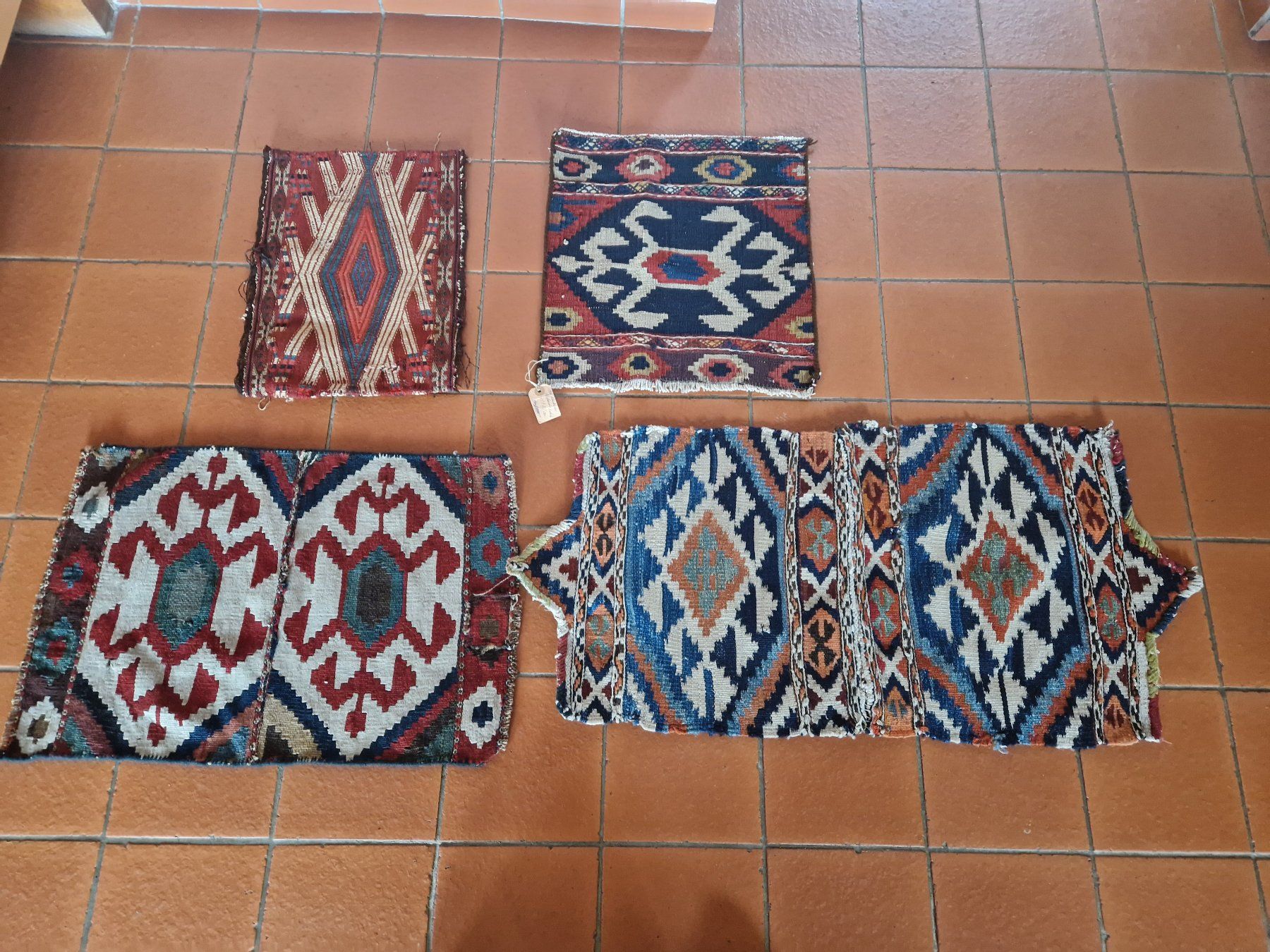 Tapis: antike Teppich Taschen – D'occasion à Seedorf BE par Stibutz 1