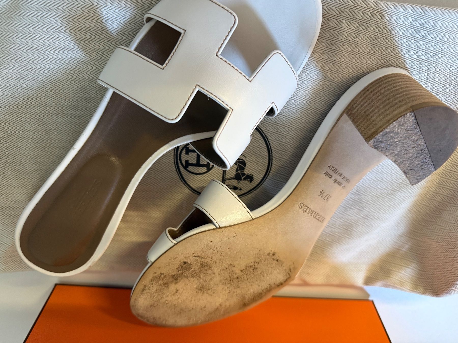 Hermès Scarpe da donna: Hermes Sandale mit Absatz 5cm – Usato da Pfäffikon ZH venduto da Margot1 2