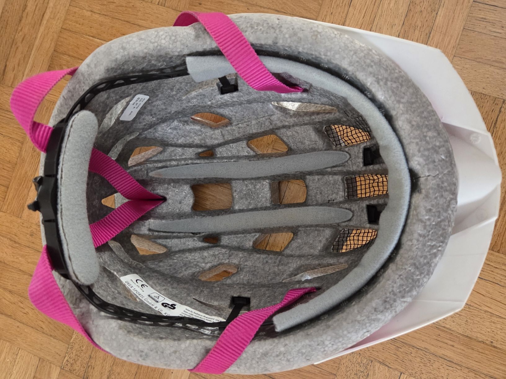 Uvex Helme: UVEX Velohelm 52-57 cm – Gebraucht aus Aarau von crissta 1