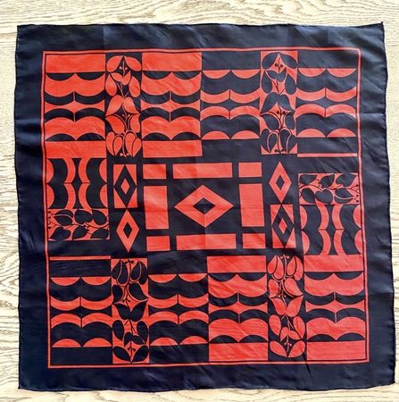 Vintage Seidenschal Foulard Halstuch Rot Schwarz 52x53cm