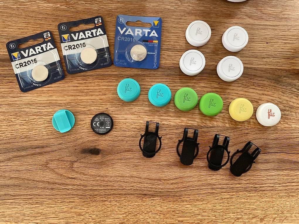 Videocamere: Flic Button Set mit Hub und Twist - inkl. gratis Versand – Usato da Altdorf UR venduto da flueeler 3