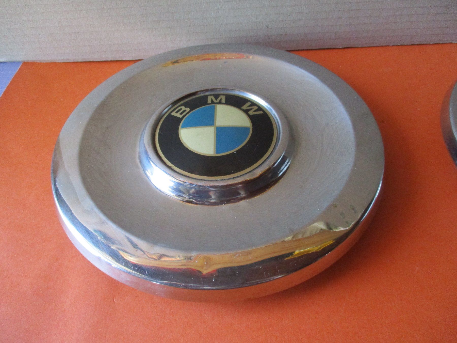 BMW Accessori per altri veicoli: 4  BMW   Raddeckel  -  ca. Ø  22 cm – Usato da Ottikon Gossau ZH venduto da hokuspokus 5