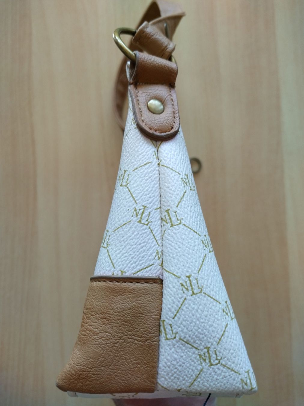 Taschen für Damen: Elegante CK COMACKOLLS Schultertasche / Handtasche – Gebraucht aus Jona von Argus36 4