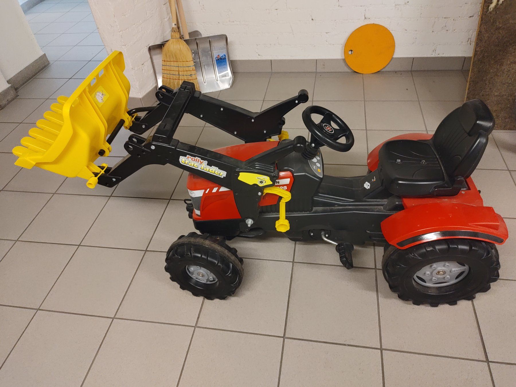 Hürlimann Tracteurs: Traktor – D'occasion à Zürich par Hrg0 4