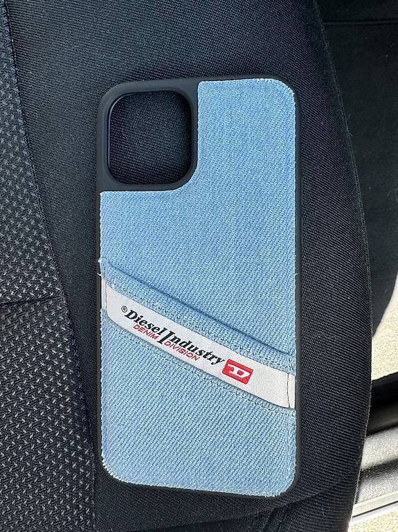 Cover & Protezioni schermo: Hülle iPhone 12 – Usato da Schliern b. Köniz venduto da rec_v6b5