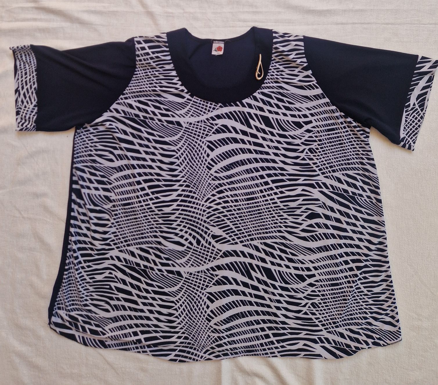 Camicette: Elegante gemusterte Bluse / Shirt Gr. XXL mit Brosche – Usato da Muri b. Bern venduto da mlu_vgj7
