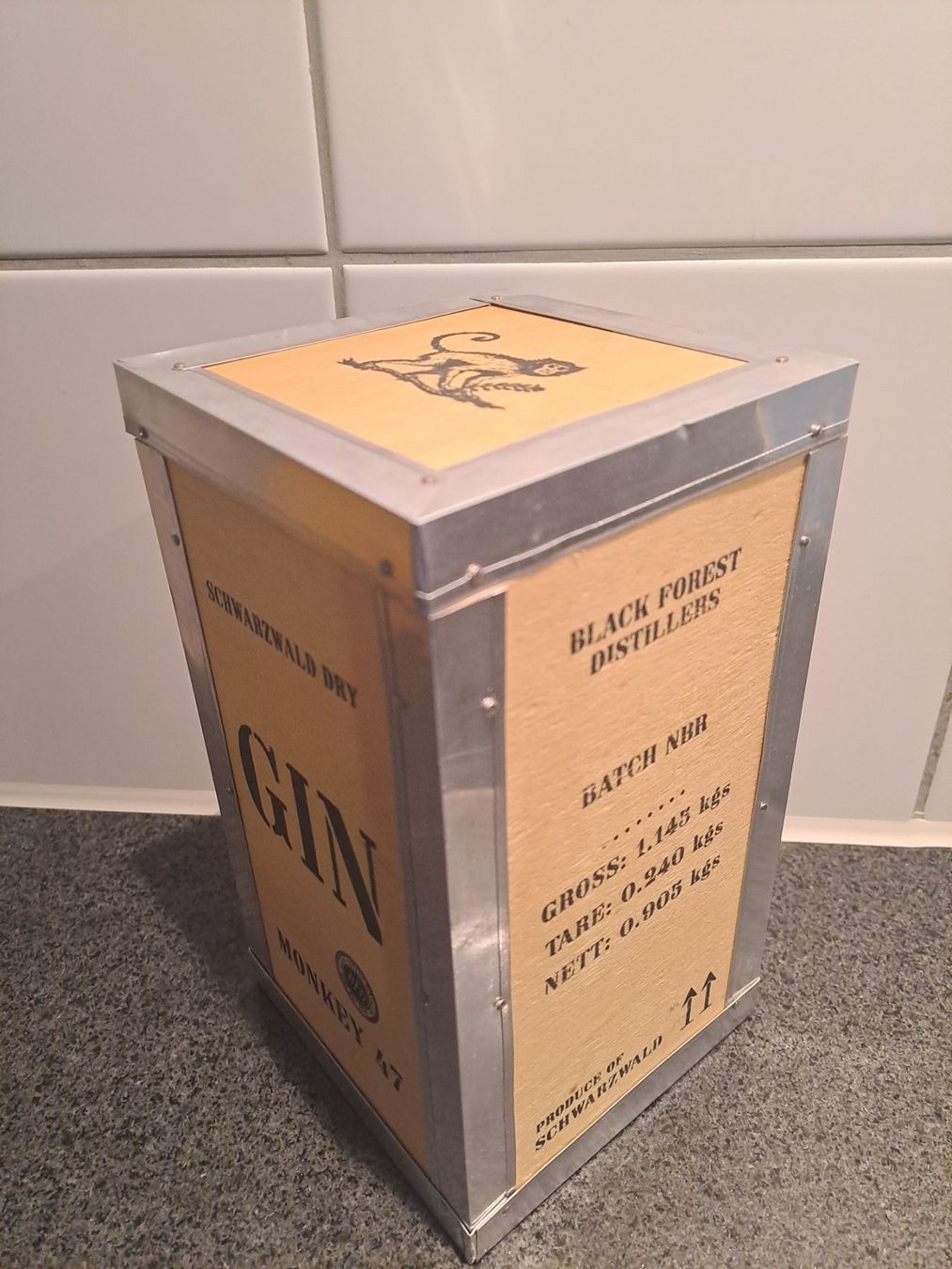 Monkey 47 Spiritueux: Monkey 47 Gin Distiller's Cut 2016 mit Goldring und Box – Neuf avec emballage d'origine à Elsau par Kellerraeumung 8
