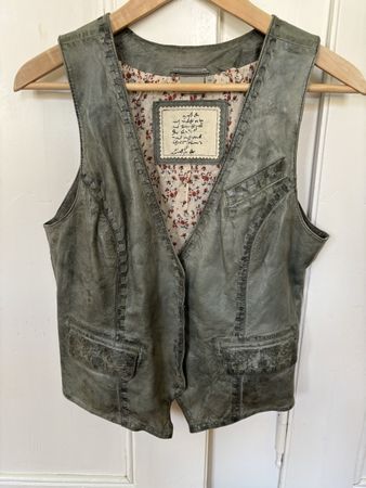 Wunderbar weiches Ledergilet