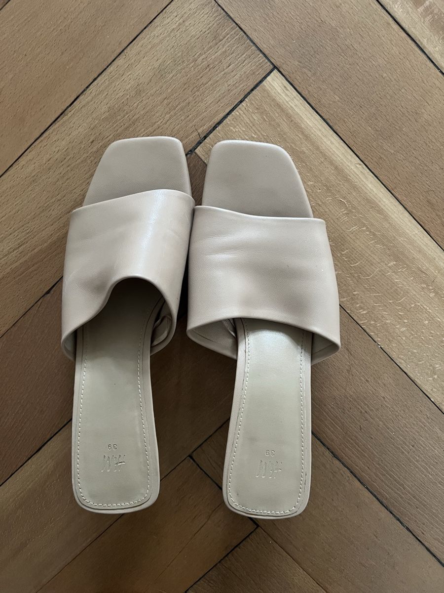H&M Chaussures femmes: Mules HM 39 – D'occasion à Zürich par Cat1.3