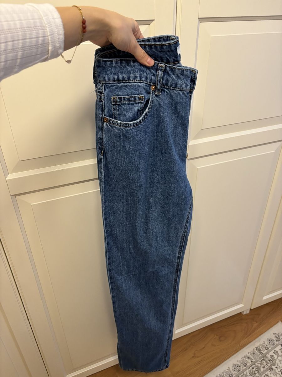 Jeans: NEW - High Waist Flared Split Ends Blue Jeans NP: 55.- – Nuovo (secondo la descrizione) da Horgen venduto da len_qjz9 2
