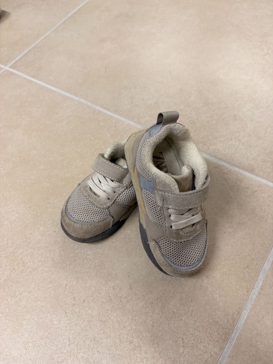 Naturino Scarpe per ragazzi: Diverse Kinderschuhe Gr. 20-22 – Usato da Effretikon venduto da PetraRey 7