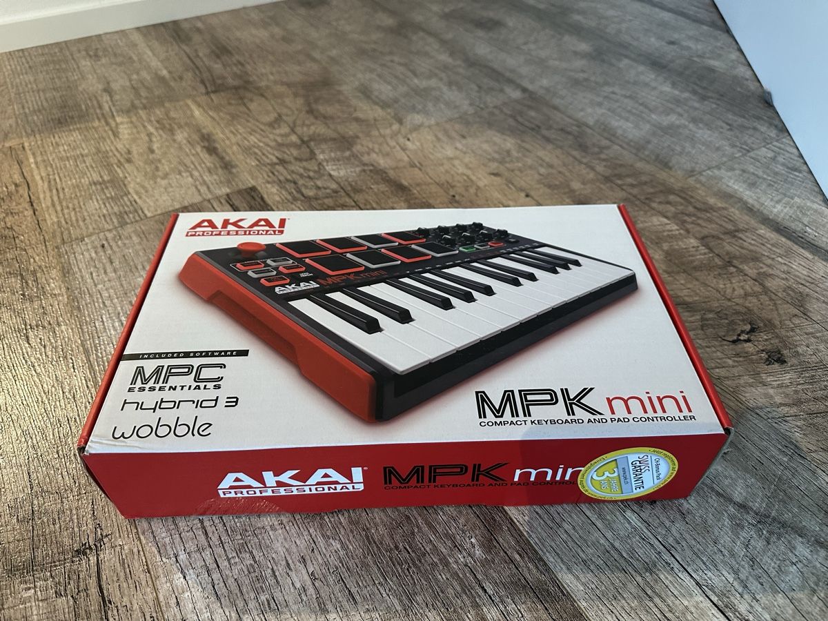 Akai Mischpulte: AKAI MPK Mini – Gebraucht aus Cudrefin von lisa.hmn 1