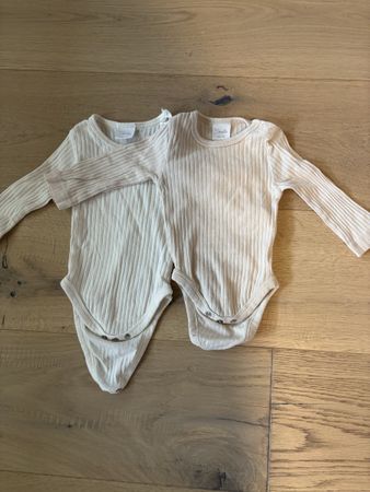 2er Set Baby Bodies Langarm, Grösse 50/56. Top Zustand