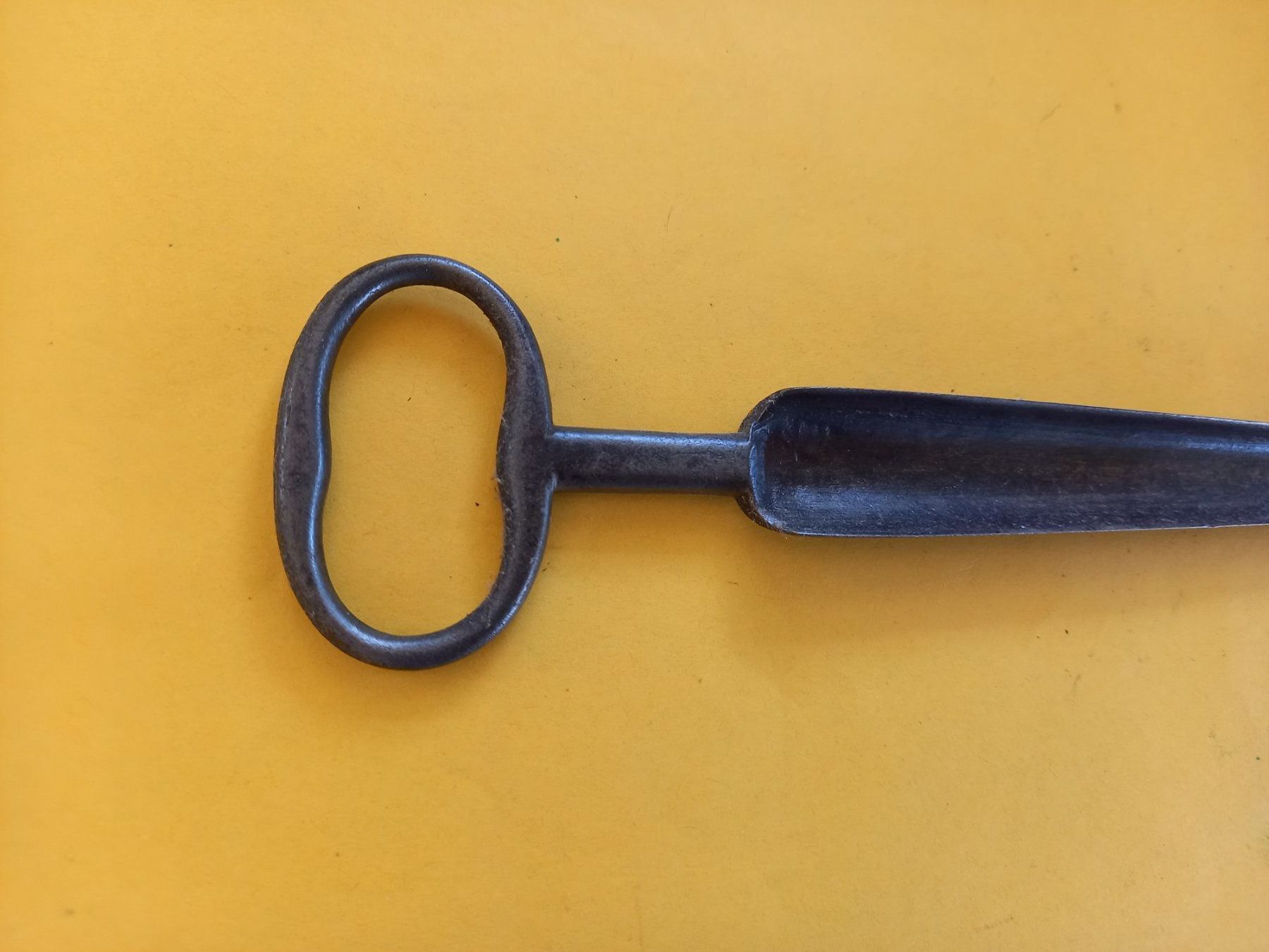Elettrodomestici da cucina: Sonde ancienne pour fromage en forme de clef – Usato da Rossens FR venduto da Souris1 1