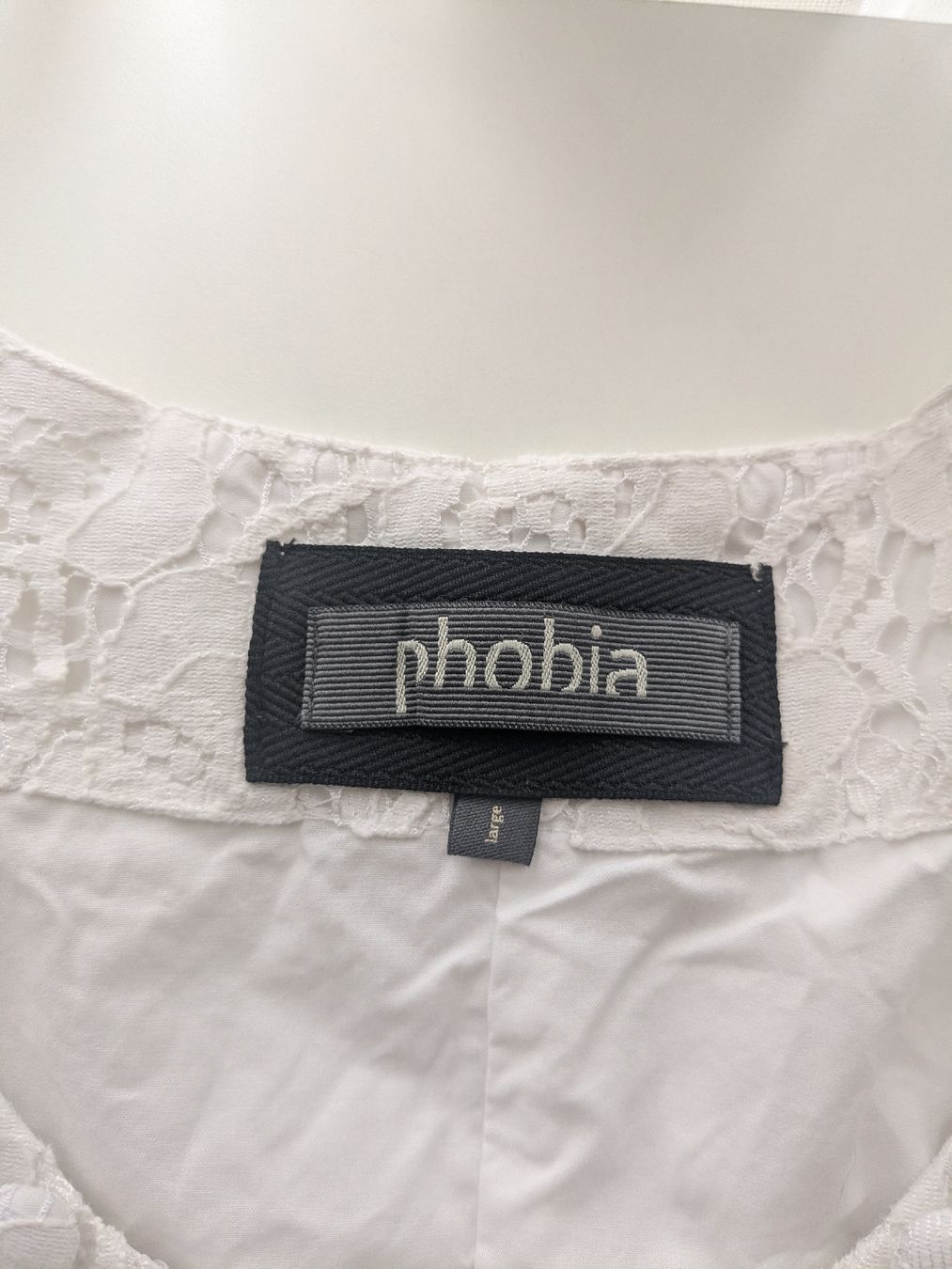 Kleider: Kleid weiss Spitze Grösse M, phobia – Gebraucht aus Rorschach von olg_5qq2 2