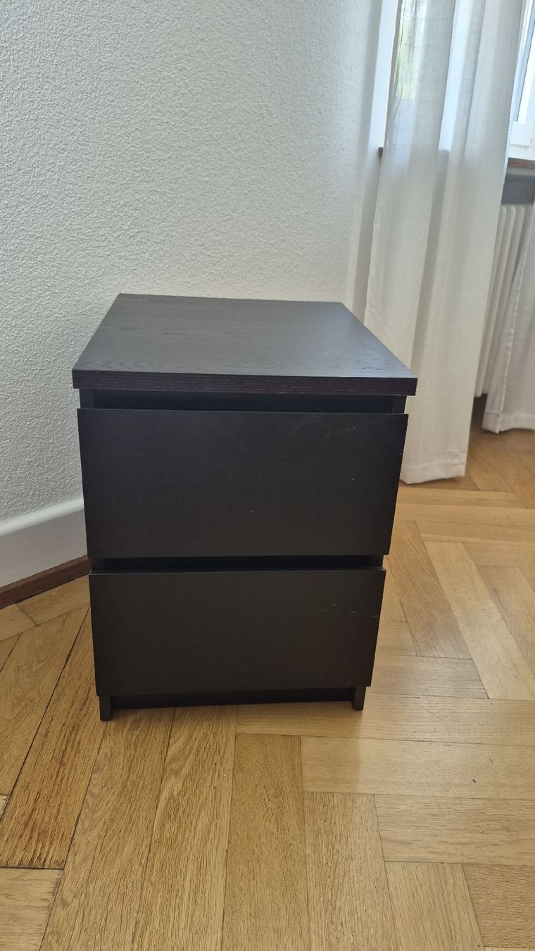 Ikea Comodini: Nachttisch Schwarz Ikea Malm – Usato da Olten venduto da jas_c6g2