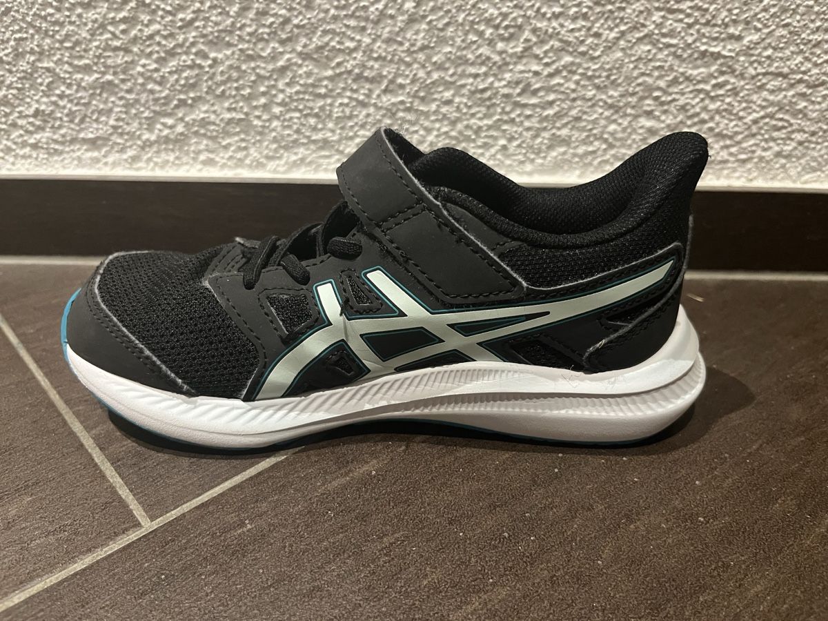 Asics Scarpe per ragazzi: ASICS Laufschuhe - Kinder Grosse 30 – Usato da Ehrendingen venduto da emm_7d8k 5