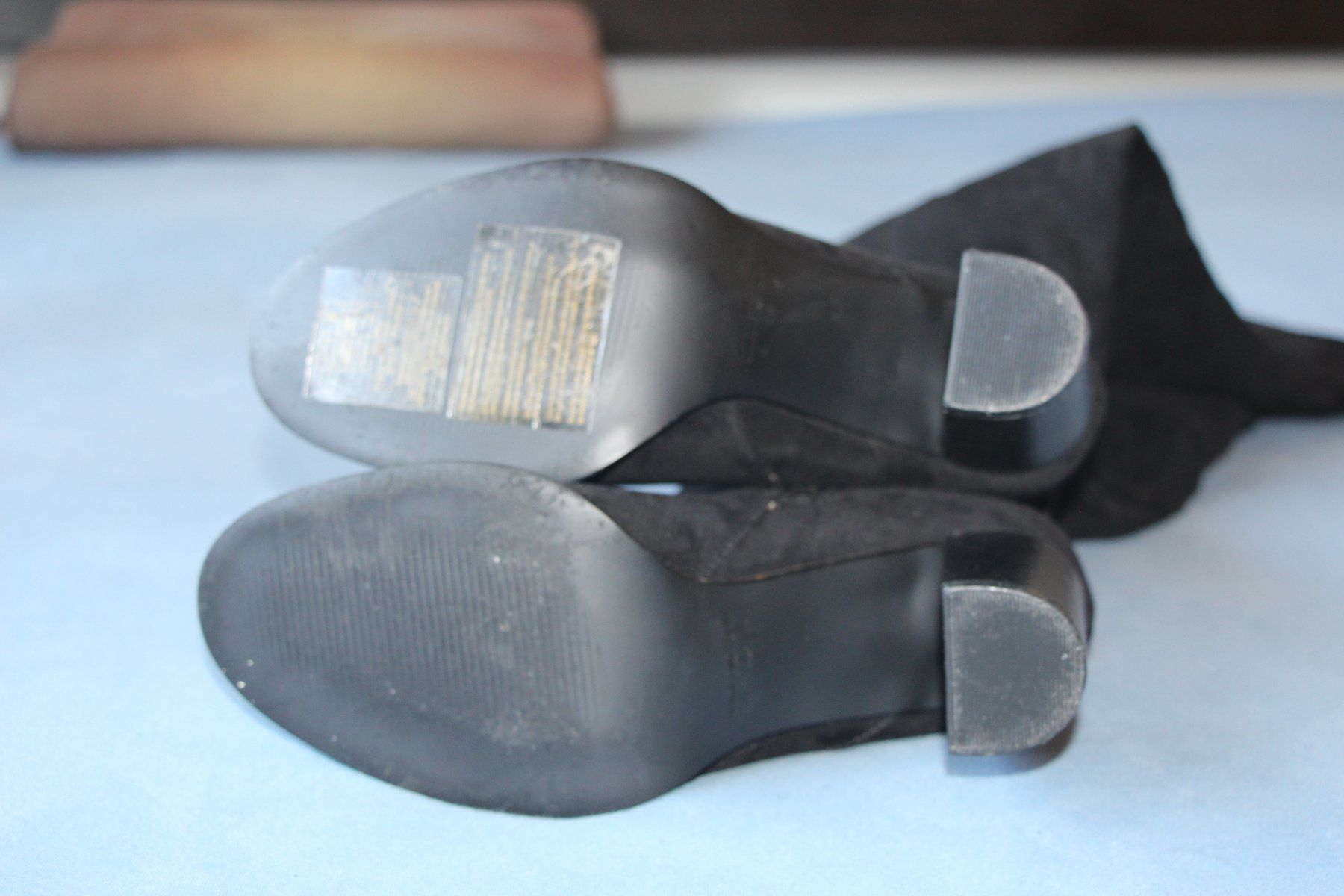 Scarpe da donna: Overknee Stiefel, schwarz, Gr. 39 – Usato da Laax GR venduto da Schoelli2 3