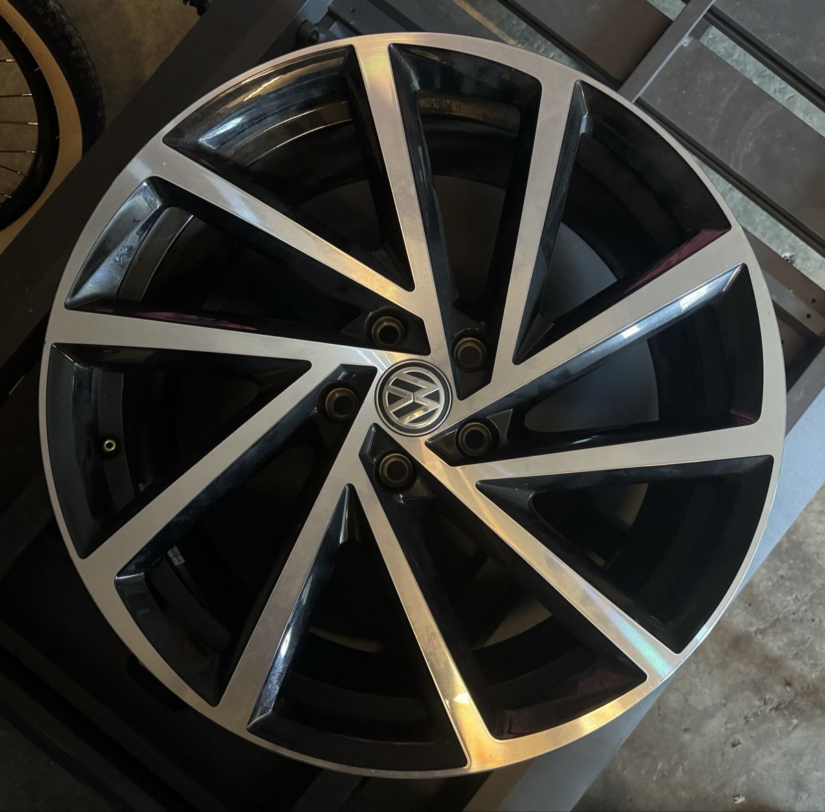 Volkswagen Cerchioni: Originale VW Felgen – Usato da Wängi venduto da Kristian.