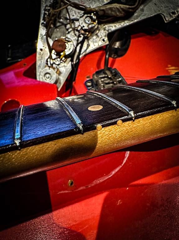 Fender Musikinstrumente: Fender Stratocaster 1963 serie L vintage refin – Gebraucht aus Montreux von Alligator-AMPS 7
