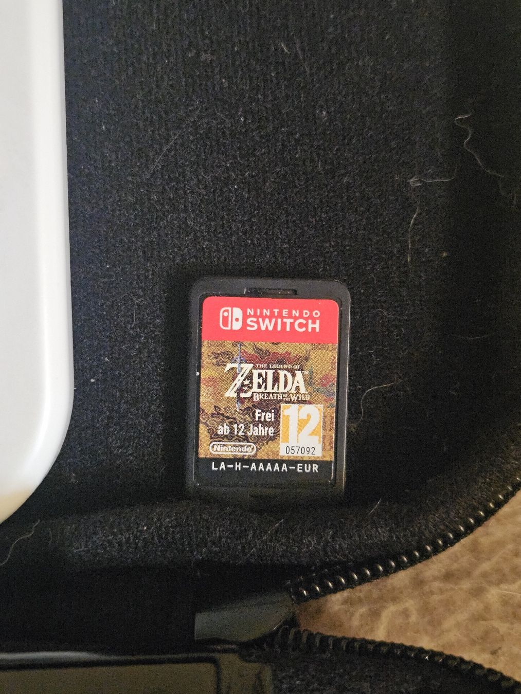 Nintendo Consoles: Nintendo Switch OLED + Zelda & Super Mario Maker2 – D'occasion à Meinisberg par bob_57g8 2