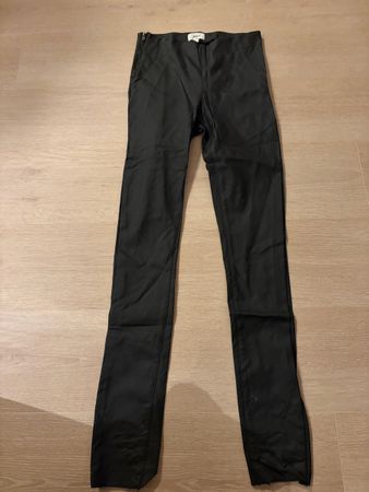 Damen Stoff Hosen Schwarz Leder Optik von Object grösse 40