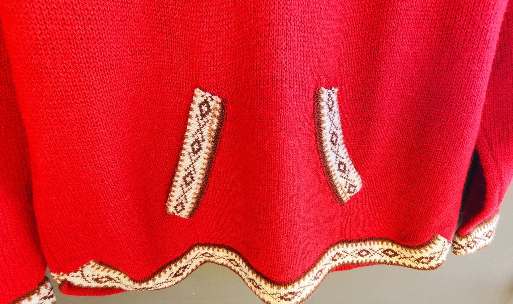 Maglioni & Felpe: wunderschöner Alpaka Pullover Gr.L, Farbe Rot, Beige, NEU! – Nuovo (secondo la descrizione) da Lima- Peru venduto da Alpaka-Haus 2