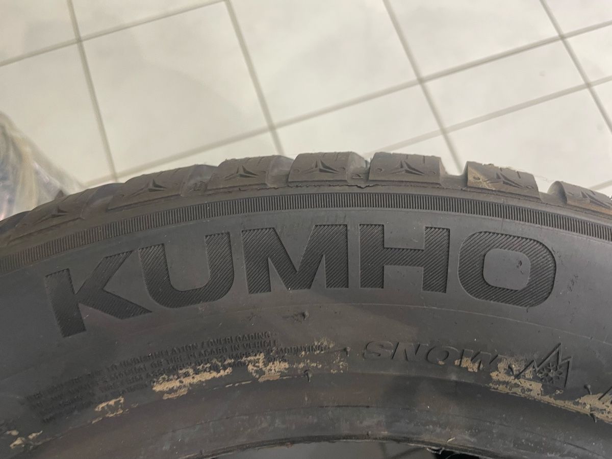 Kumho Pneumatici & Ruote complete: Kumho Winterpneu Neu 4stk – Nuovo (secondo la descrizione) da Tecknau venduto da Garage_St.Buser