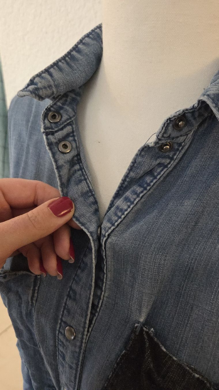 Only Camicette: ONLY Jeanshemd Gr. 38 Oversized Lyocell – Usato da Näfels venduto da CH.Kchlineknopf 6