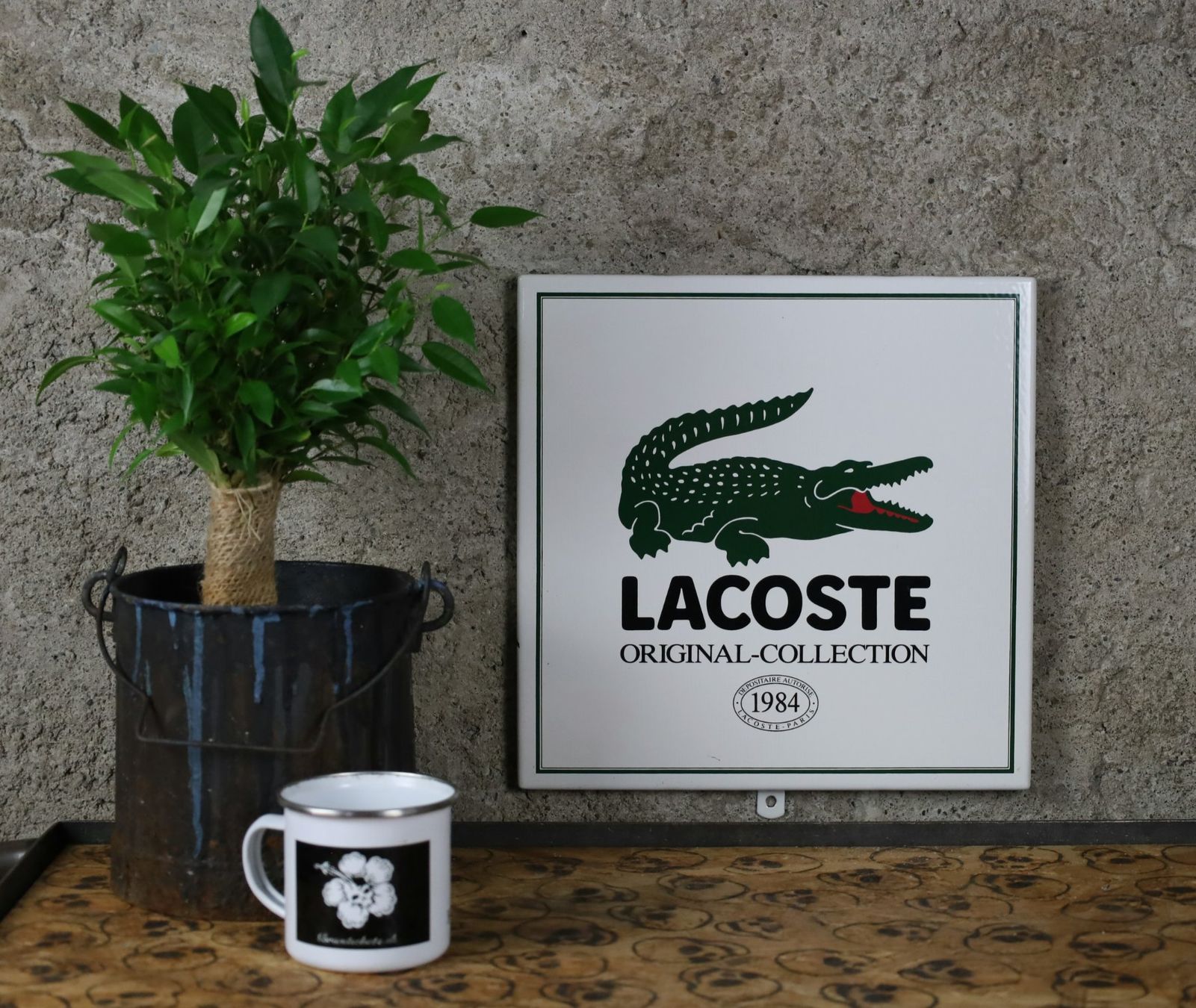 Ecriteaux: Emailschild "Lacoste 1984" – D'occasion à Birrwil par brandschatz_birrwil