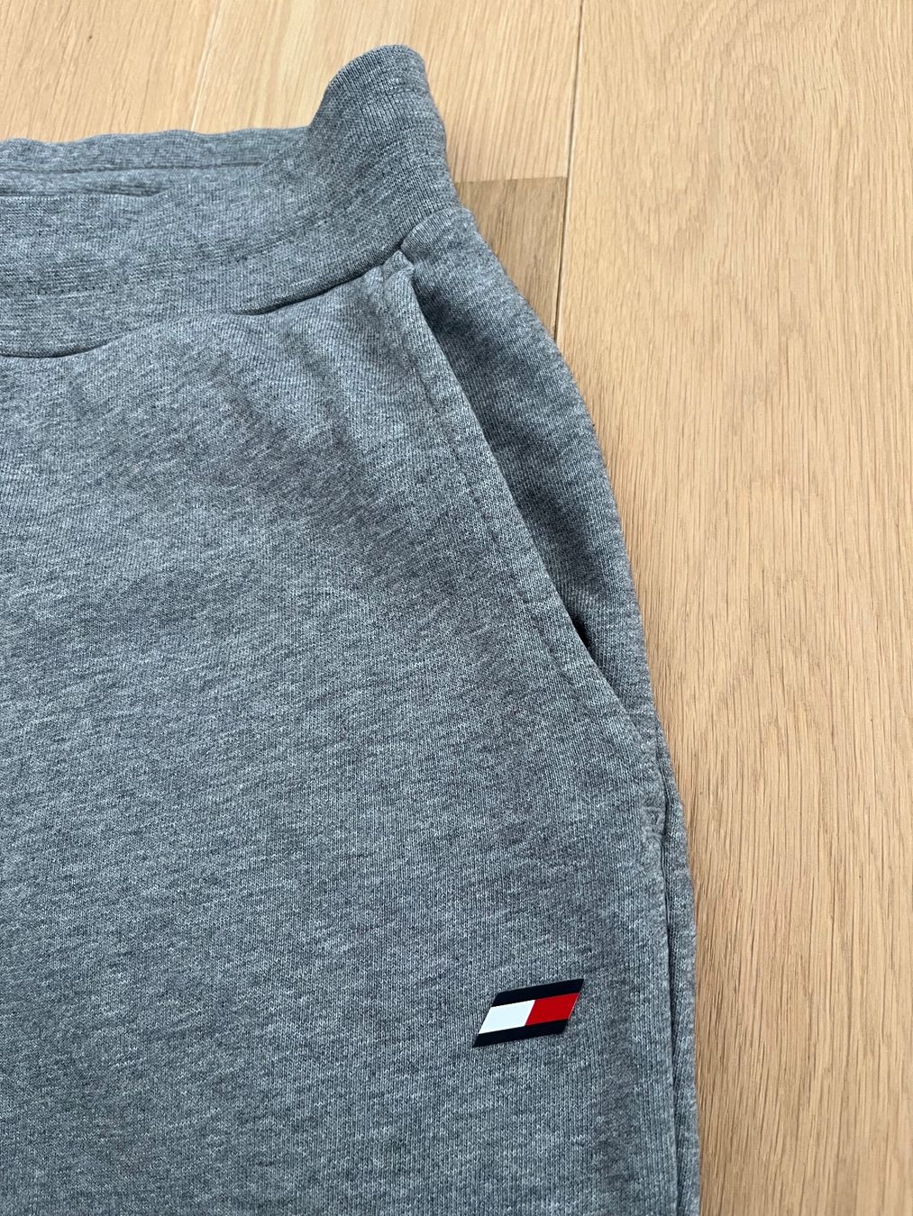 Tommy Hilfiger Pantaloni: Tolle Trainerhose, Tommy Hilfiger, Gr. M – Nuovo (secondo la descrizione) da St. Moritz venduto da 7000marie 2