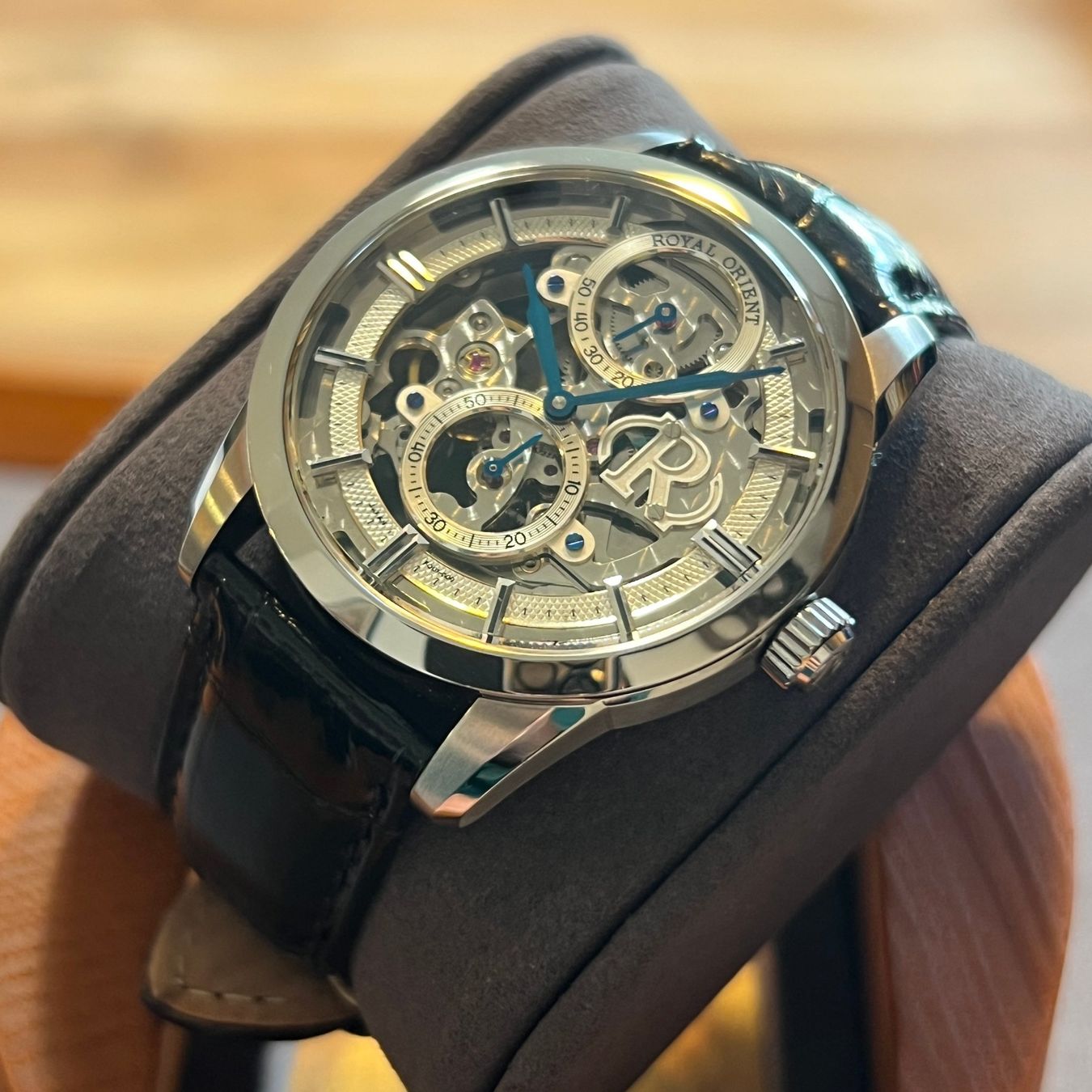 Orient Uhren: Orient Royal Orient Skeleton Power Reserve WE0031FQ – Gebraucht aus Carouge GE von Watchaser 8
