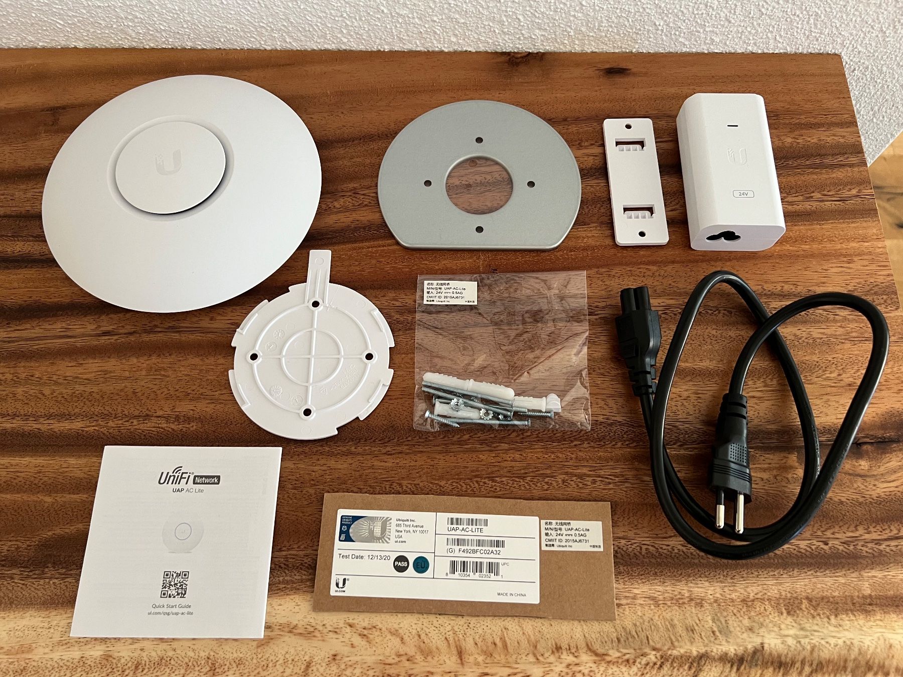 Ubiquiti Modem & Router: Ubiquiti UniFi AP AC-LITE – Usato da Gossau ZH venduto da PhilipHardware
