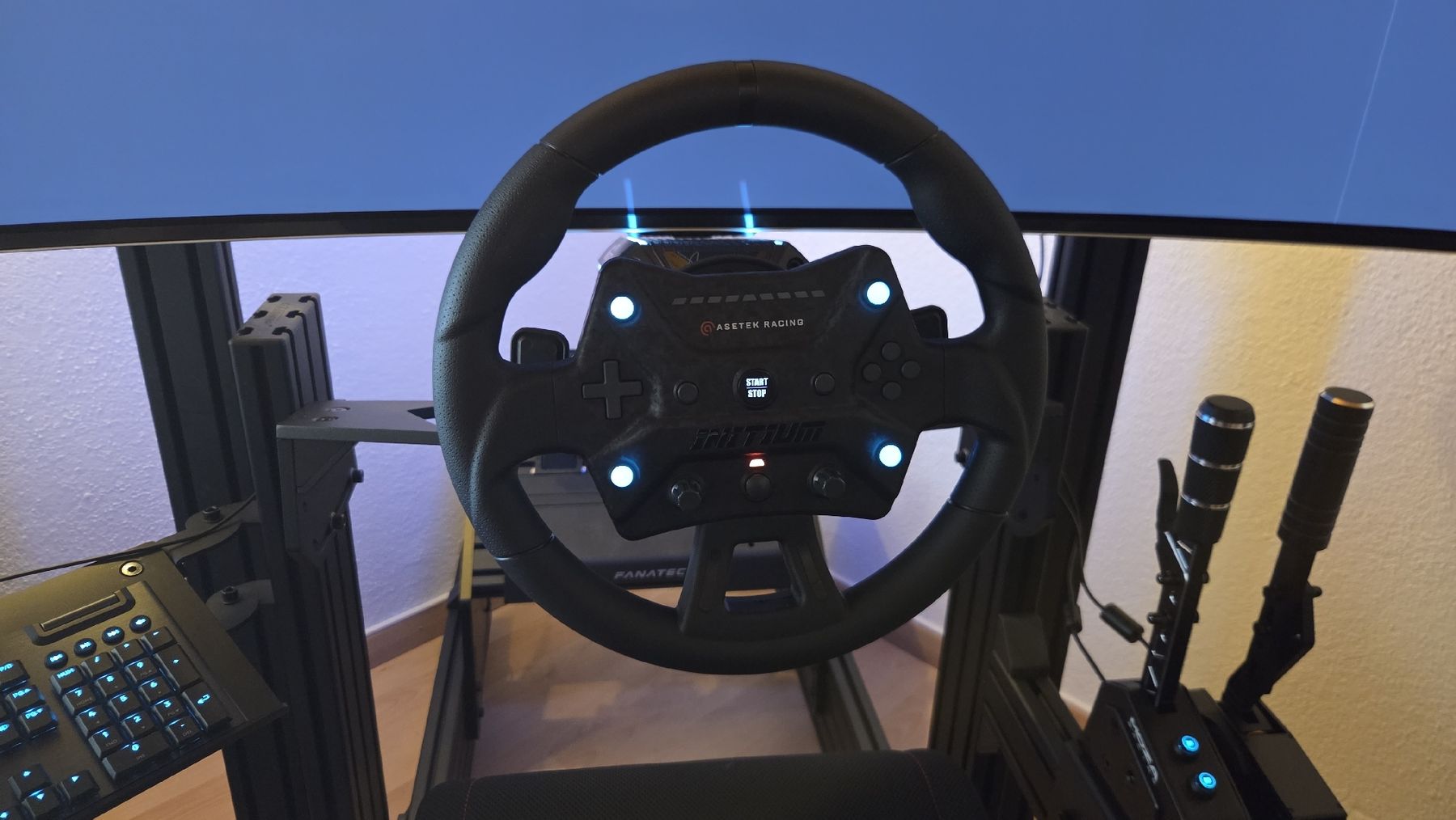 Controller: Asetek Invicta Wheelbase, Formula V2 Wheel , Initium Wheel – Gebraucht aus Safenwil von R_S_C 2