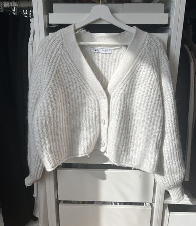 Zara Strick-Cardigan Weiss