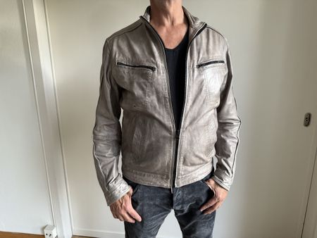 Coole Lederjacke, Grösse L, neuwertig, für den Frühling!