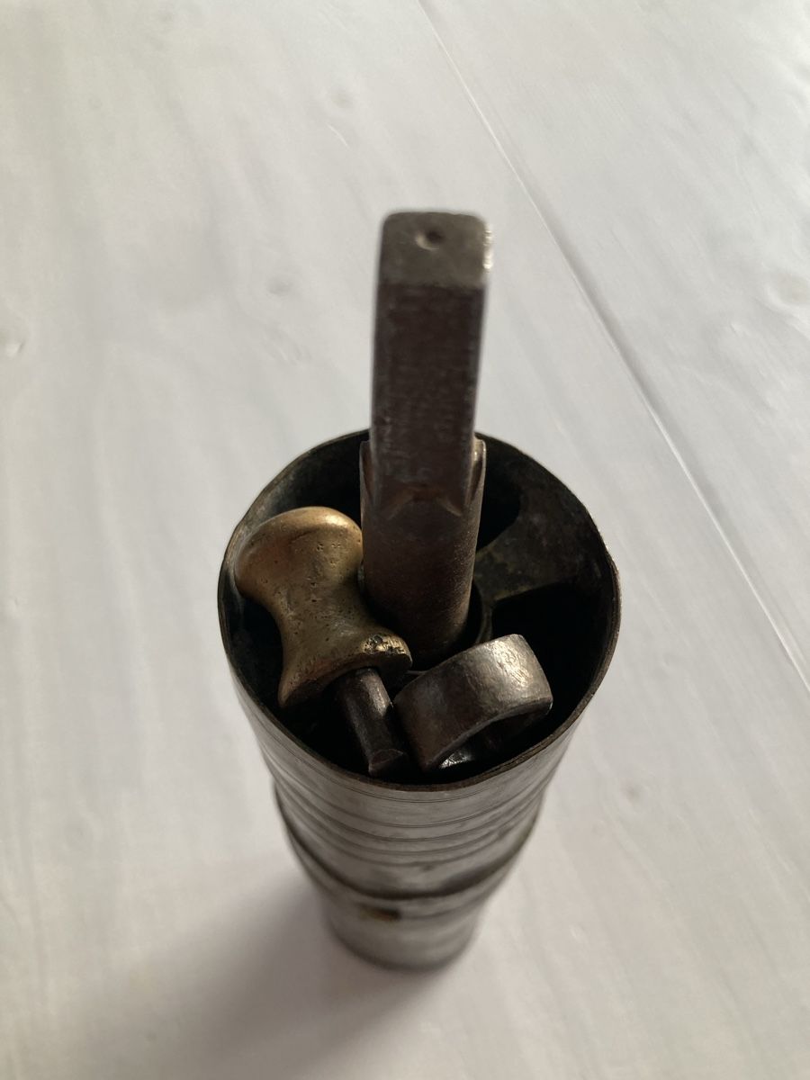 Elettrodomestici da cucina: Orientalische antike Kaffeemühle – Usato da Kesswil venduto da Branca-01 2