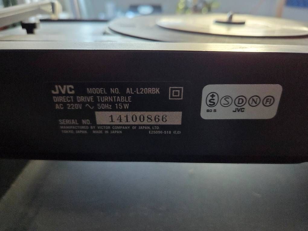 Giradischi: JVC Turntable Plattenspieler – Difettoso da Berikon venduto da sabatuv 2