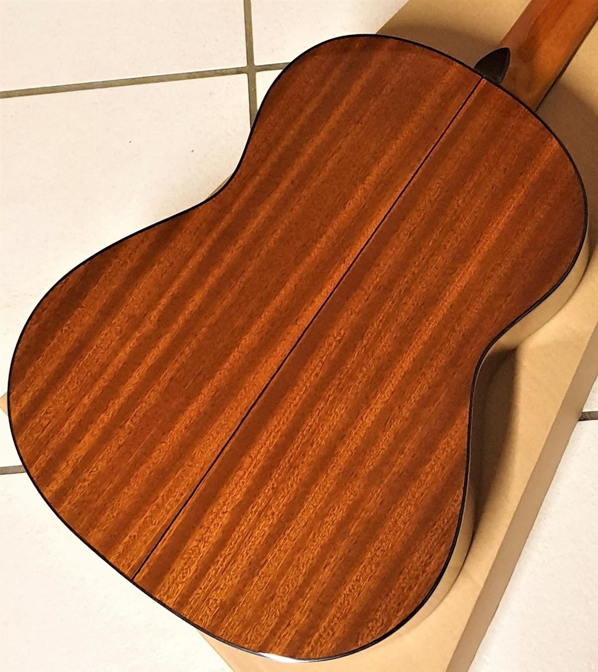 Musikinstrumente: spanische 3/4--tel Kindergitarre ADMIRA – Neu (gemäss Beschreibung) aus Wöschnau von Musikhaus-Luethy5012 3