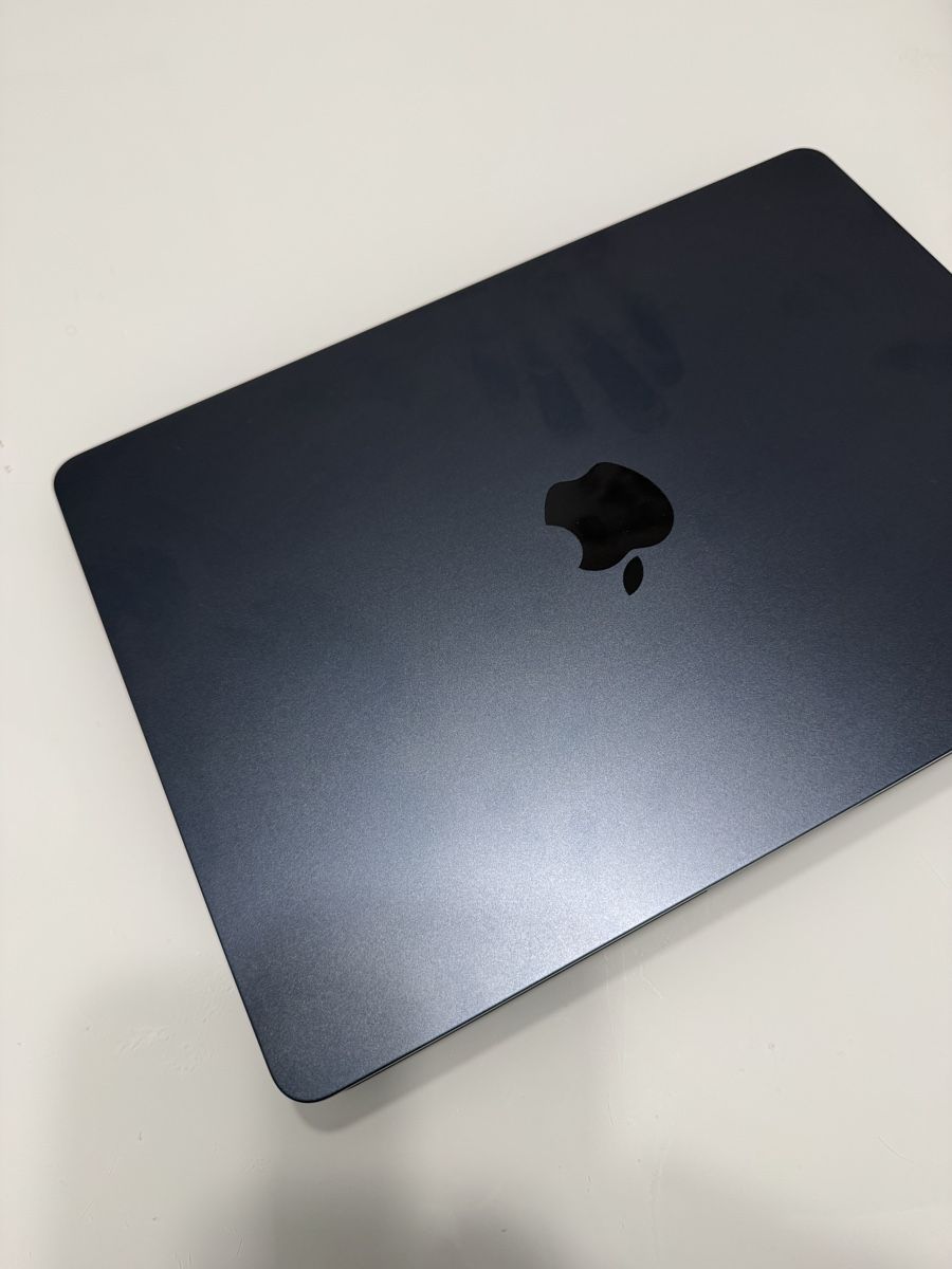 Apple Portables: MacBook Air M4 2025,+APPLE CARE  – Neuf (Voir description) à La Chaux-de-Fonds par sou_z5tg 2