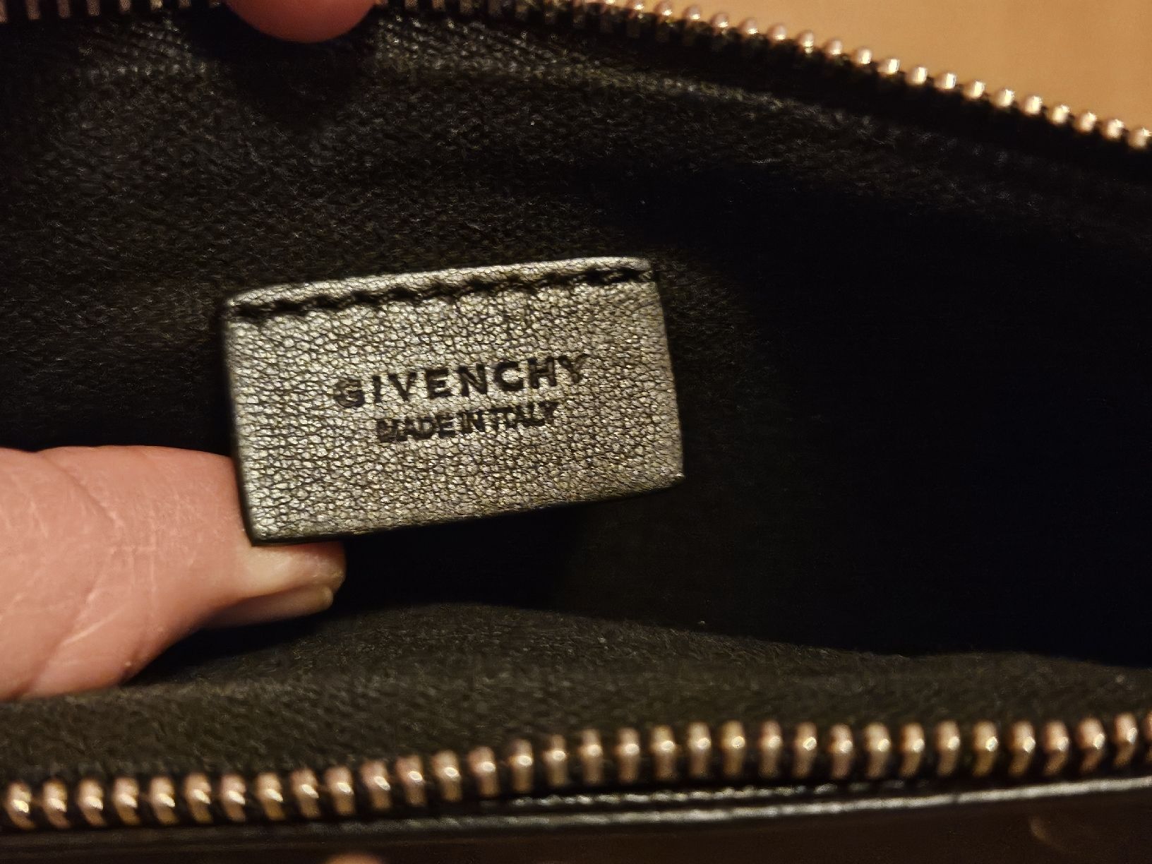 Givenchy Borse: Givenchy clutch Pouch - black with rainbow spots – Nuovo (secondo la descrizione) da Zürich venduto da ker_r28q 1