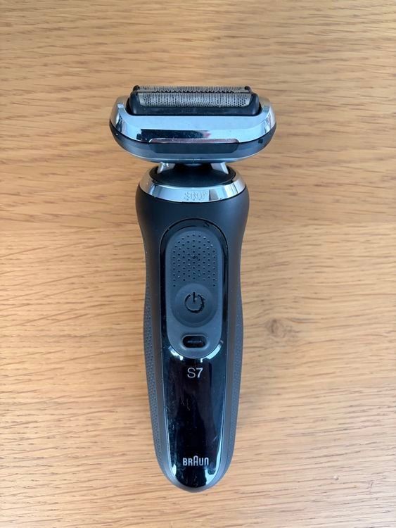 Braun Rasoi & Lamette da barba: Braun Rasierer Series 7 mit Garantie – Usato da Bellinzona venduto da francescouv 1
