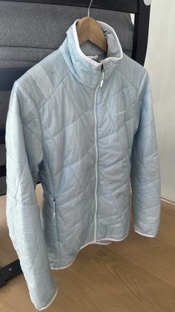 La Sportiva, Primaloft, VapoVent, kaltes Hellblau