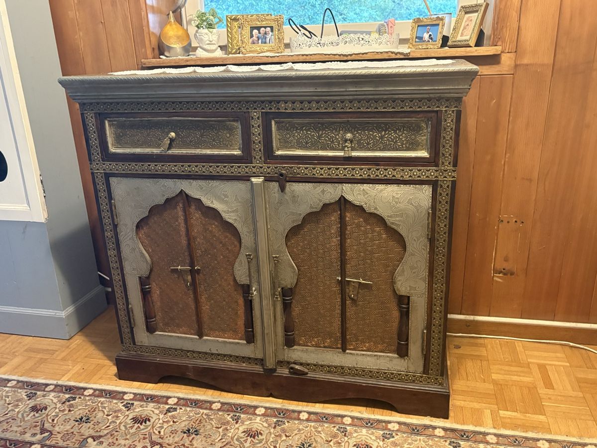 Cassettiere: Sehr schöne Kommode im orientalischen Stil – Usato da Arlesheim venduto da Eengelchen 1